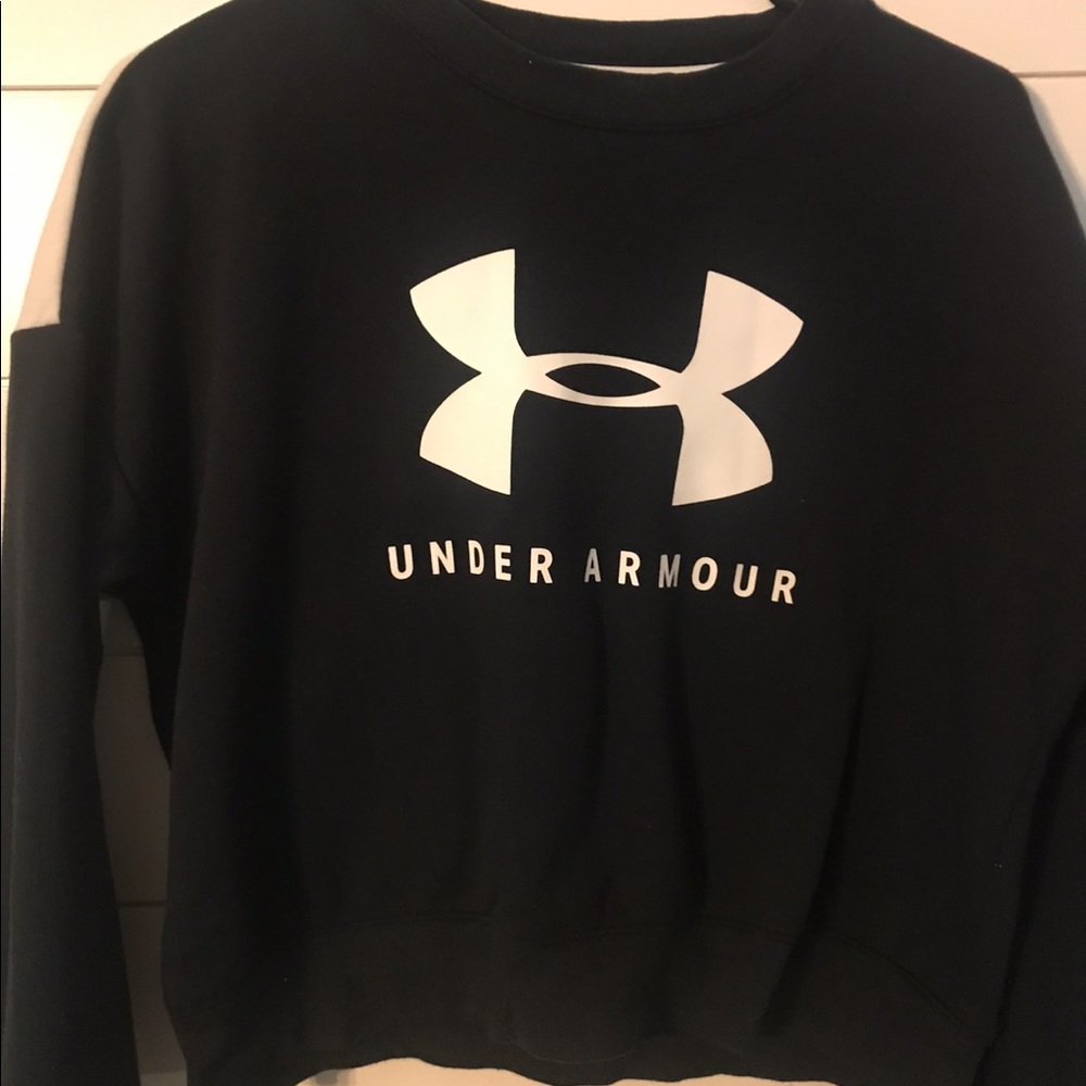YXL Under Armour black cropped sweatshirt